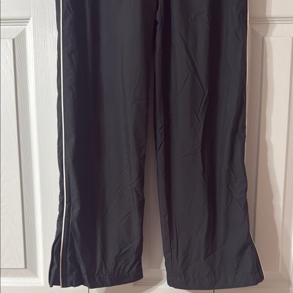 Nike Black Sweatpants Relaxed Fit Joggers - Picture 3 of 6